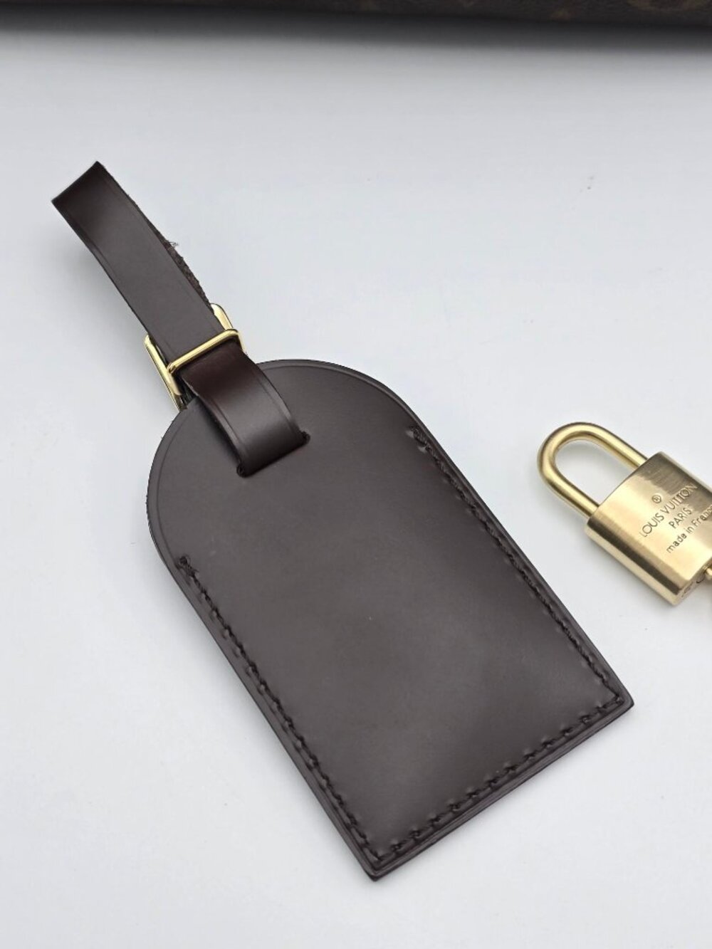 Authentic Louis Vuitton Brown Luggage Tag & Gold Padlock with Key-Made in France - Picture 7 of 14